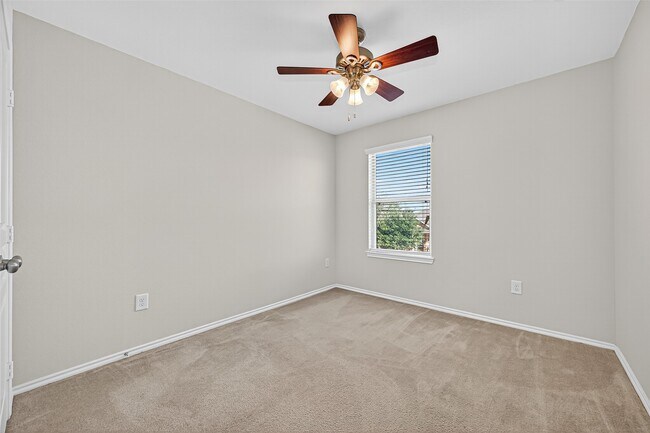 Building Photo - 5027 Brewcastle Ln