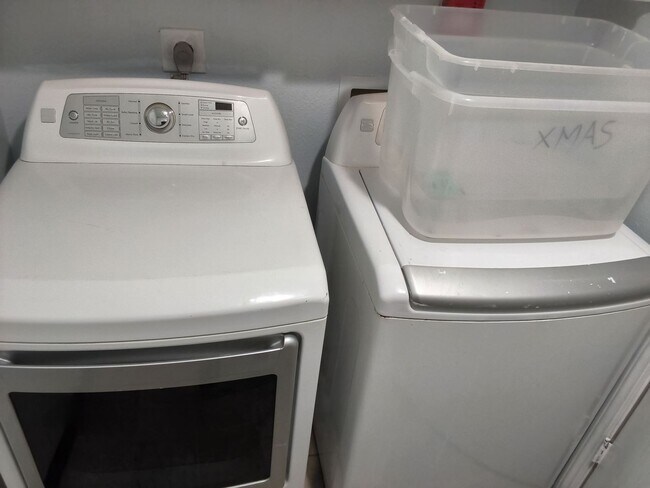 Building Photo - 1719 126th Ave E