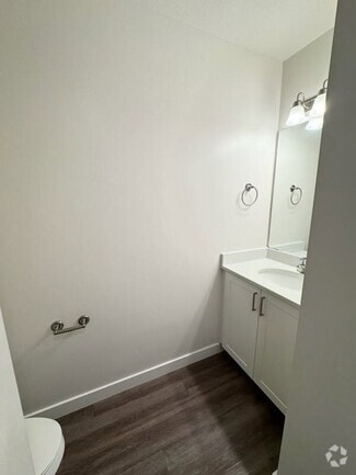 Building Photo - 1685 S 245 W