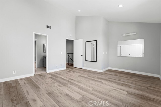 Building Photo - 4229 W Rosecrans Ave