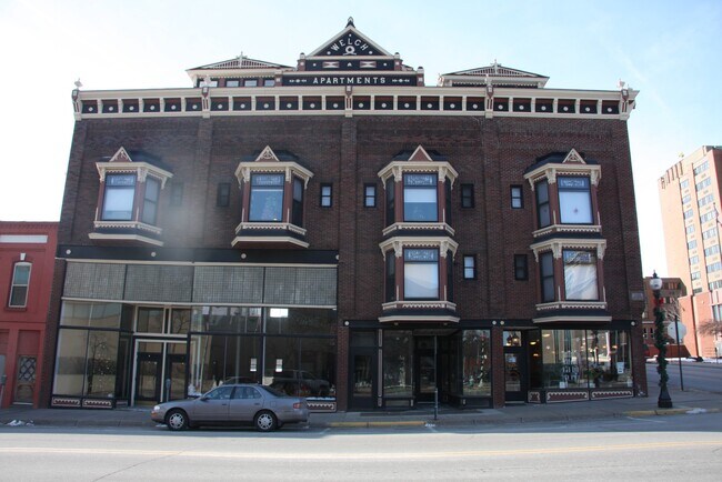 Affordable Senior Housing in Muscatine - Welch Hotel Senior Apartments