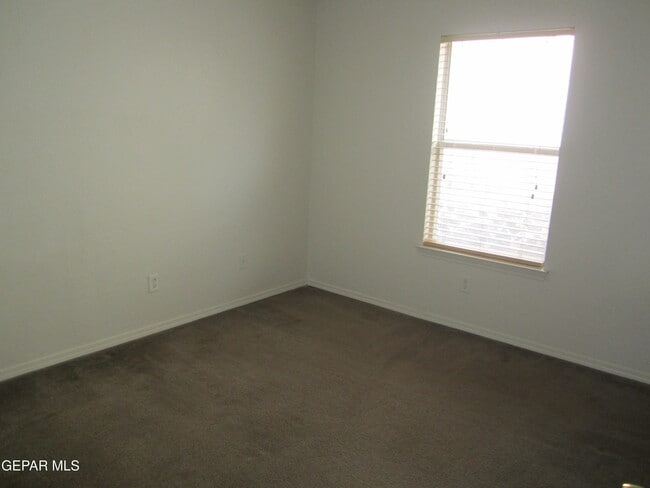 Building Photo - 6572 Dakota Ridge Dr