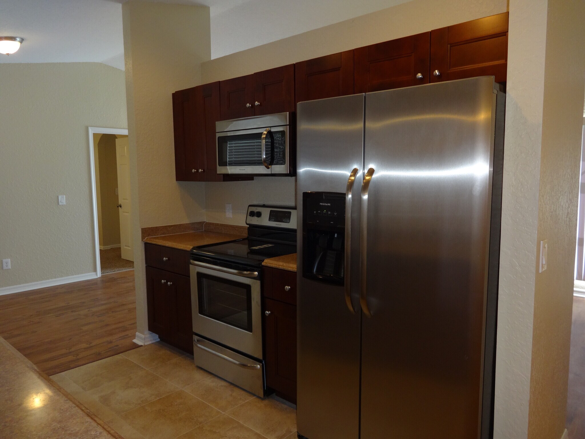 Building Photo - 3965 SW Laffite St