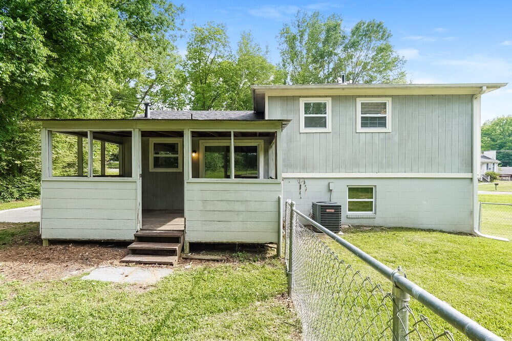 Building Photo - 201 Beechwood Dr