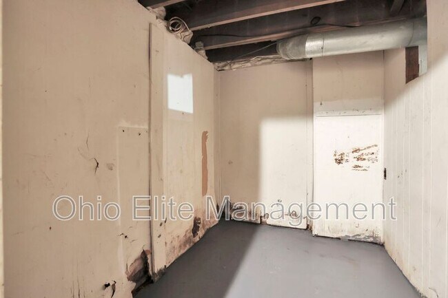 Building Photo - 53 S Burgess Ave