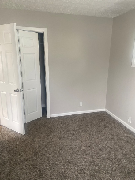 Building Photo - 2455 Rosen Ave