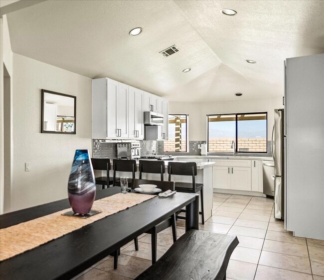 Building Photo - 41740 Jamaica Sands Dr