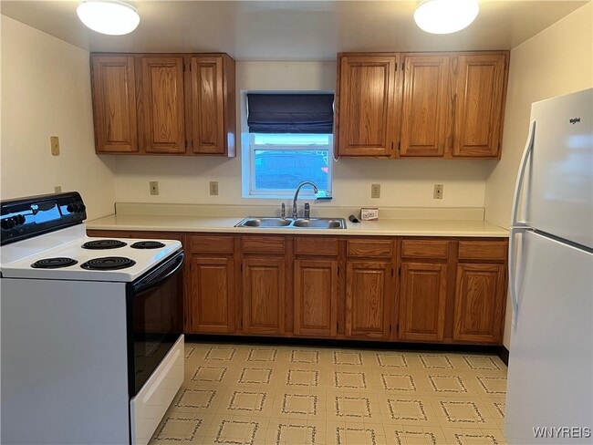 Building Photo - 1733 NY-78