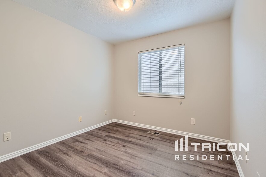 Building Photo - 4917 W Berry Creek Dr