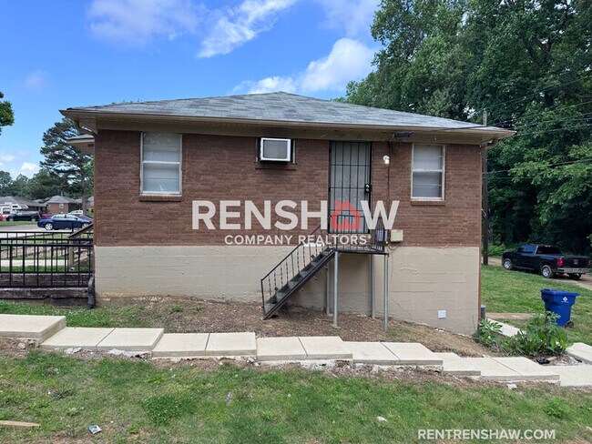 Building Photo - 92-E Navy Dr