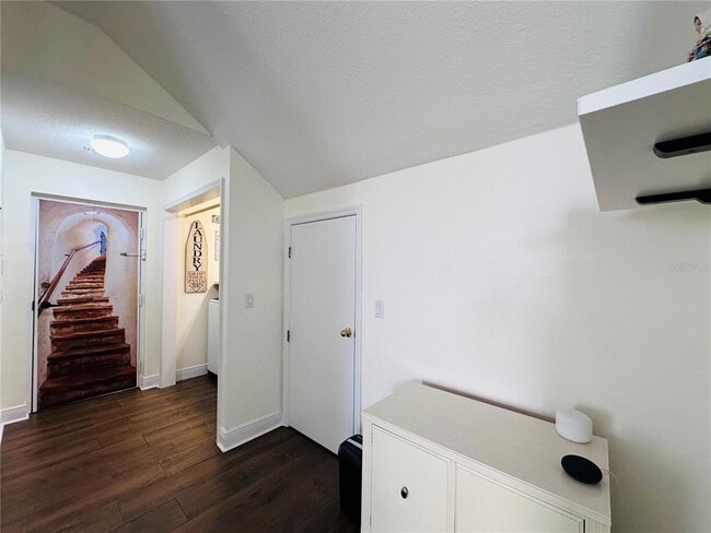 Building Photo - 10801 Spider Lily Dr