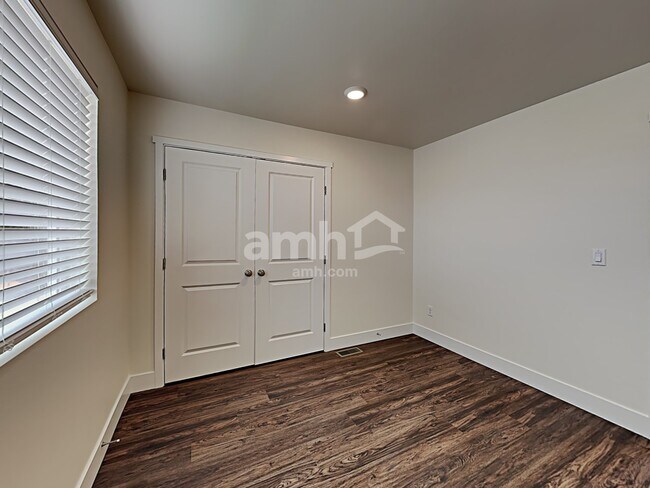 Building Photo - 1712 194th St Ct E