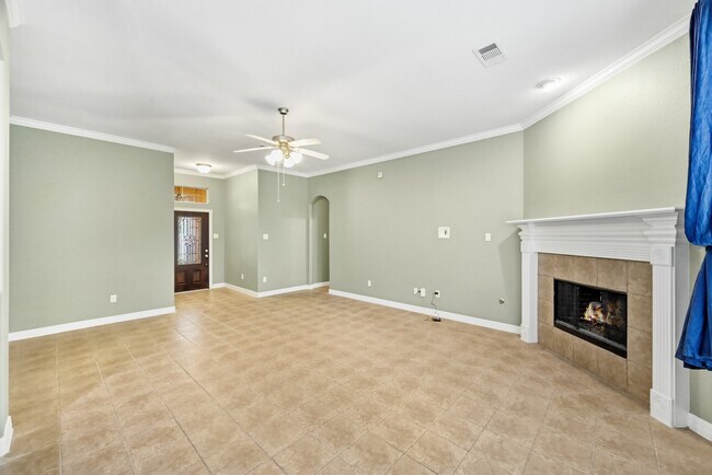 Building Photo - 8218 Silver Lure Dr