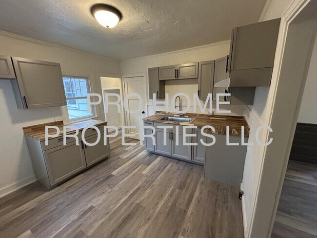 Building Photo - 28 Willowwood Dr