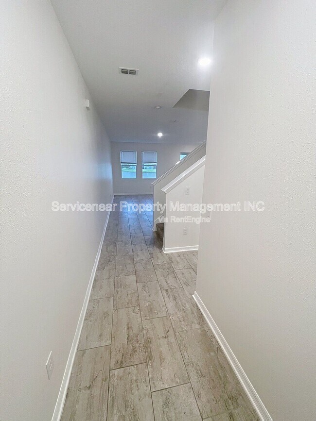 Building Photo - 11634 Woodleaf Dr
