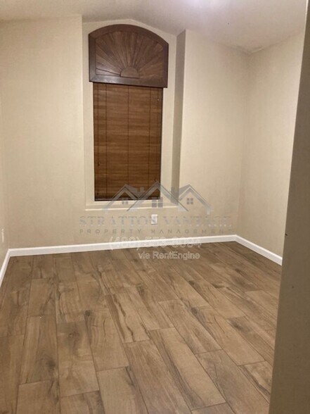 Building Photo - 4445 E Amarillo Dr