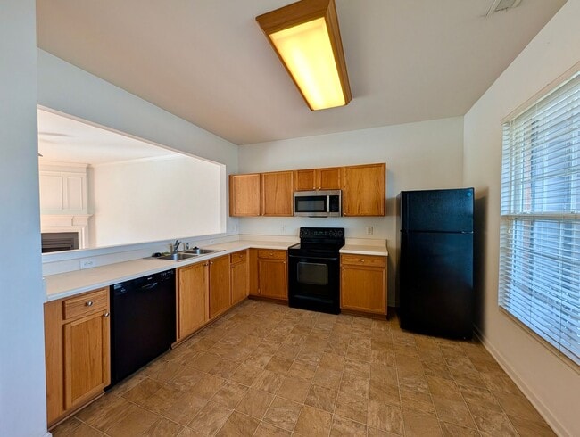 Building Photo - 5122 Brooke Lauren Ln