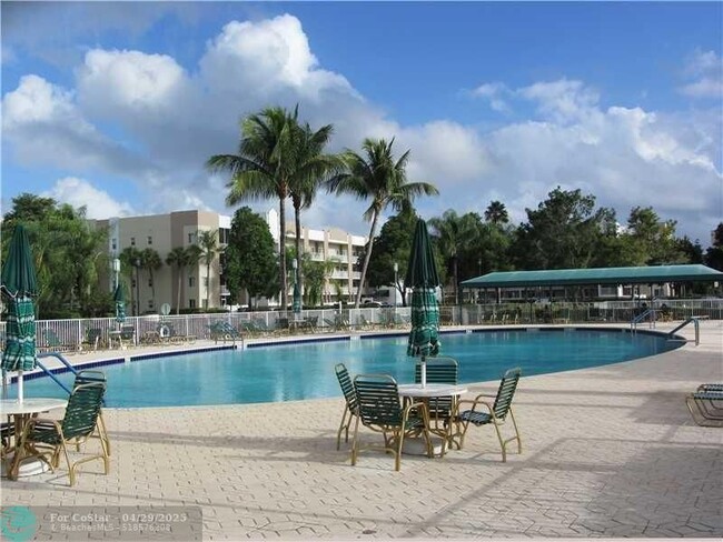 Building Photo - 9702 S Belfort Cir