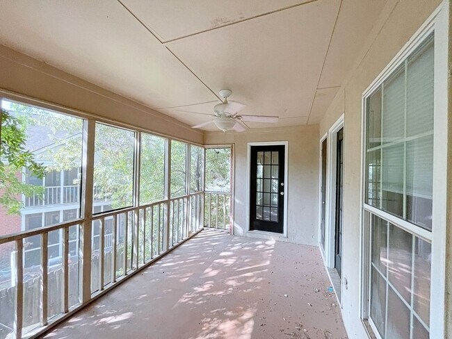 Building Photo - 3 Bedroom Condo Located off Jefferson Hwy ...