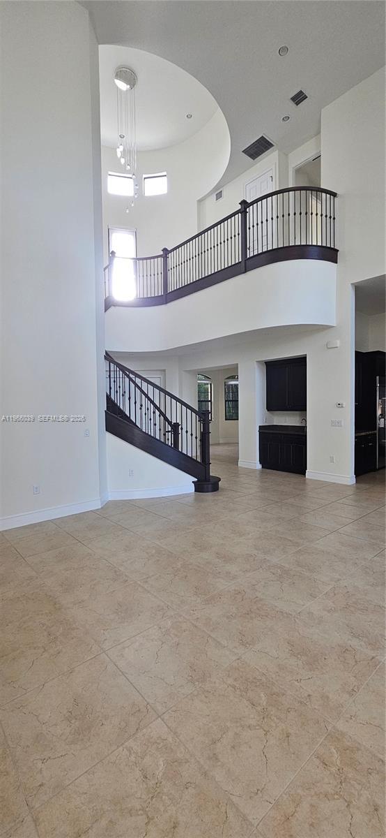 Building Photo - 8175 Lost Creek Ln