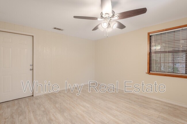 Building Photo - 4640 FM1374