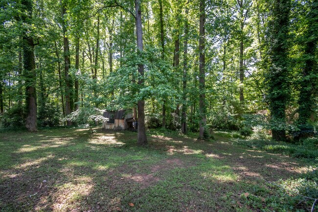 Building Photo - 1051 Crooked Creek Rd