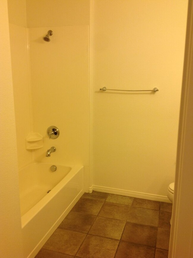 Primary Photo - Great 2 Bed 2 Bath Condo in Guard Gated Co...