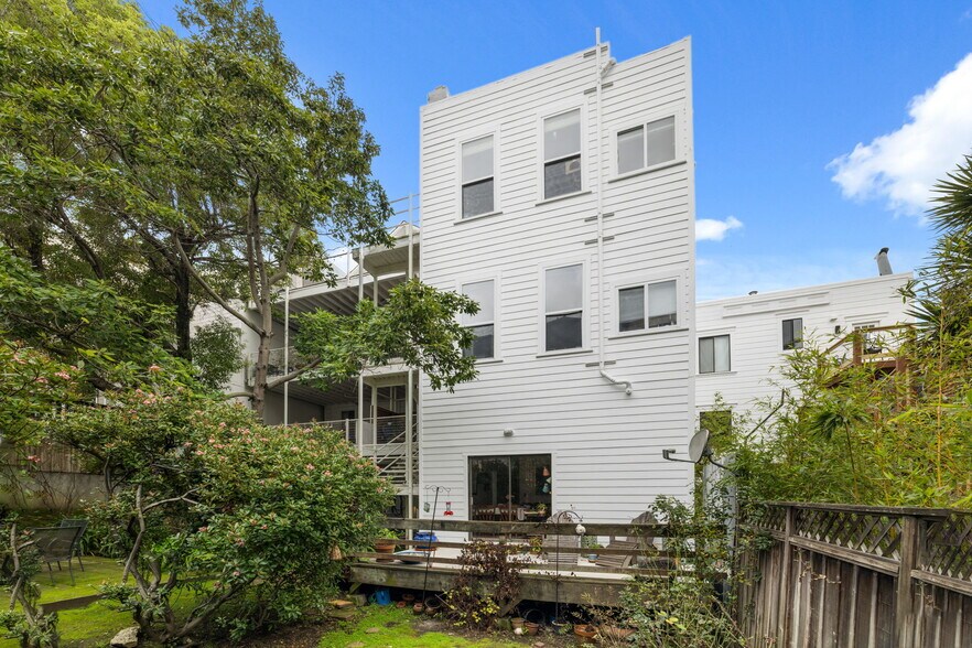 Building Photo - 229 Mississippi St