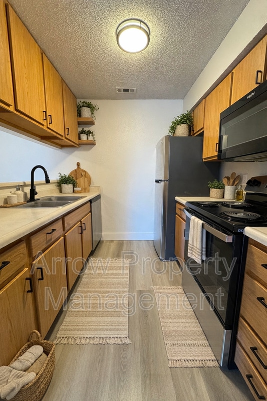 Building Photo - 2380 N 44th St