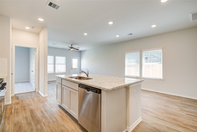 Building Photo - 5722 Fresh View Ct