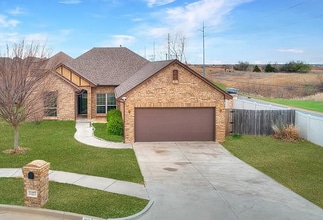 Building Photo - 19217 Grassmere Way