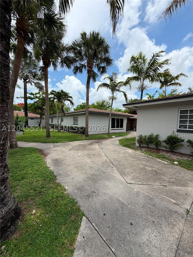 Building Photo - 2557 NW 60th Terrace