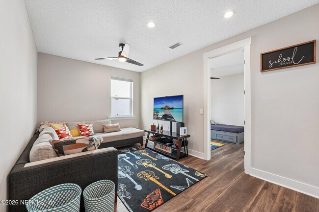 Building Photo - 10223 Silverbrook Trl