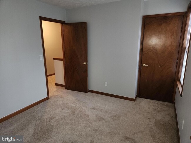 Building Photo - 43974 White Cedar Ln