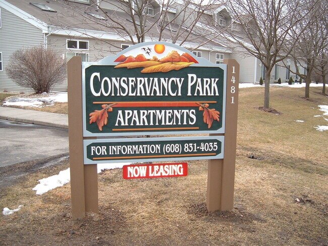 Building Photo - Great Arboretum location - 1 bedroom lofte...