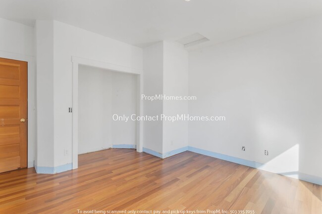 Building Photo - Spacious Large Sanctuary in SE Portland’s ...