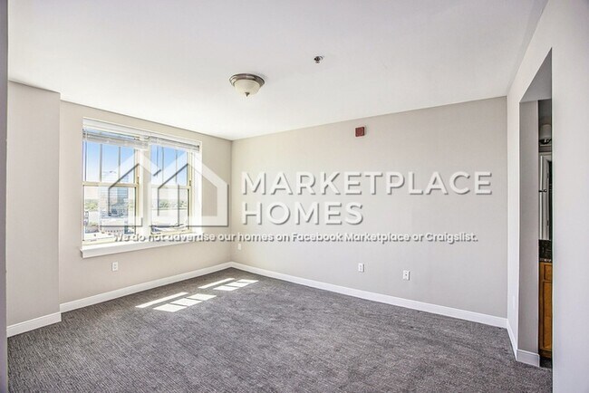 Building Photo - 525 W Lafayette Blvd