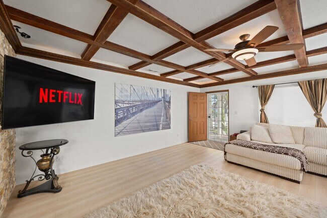 Building Photo - BEAUTIFUL HOME IN NORTH PB