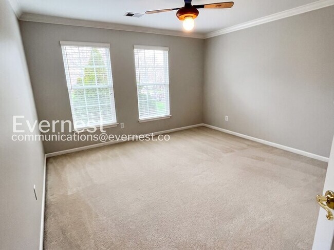 Building Photo - 743 Rolling Fork Dr