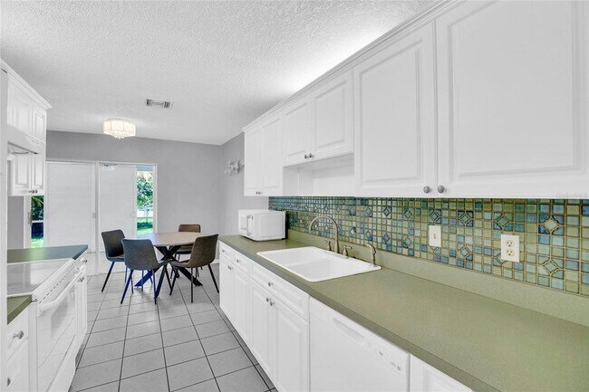 Building Photo - 175 22nd Ave