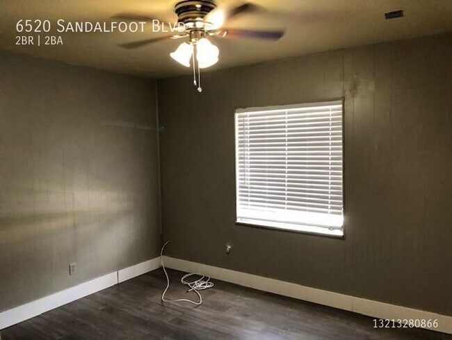 Building Photo - Beautiful 2/2 with large back yard Mobile ...