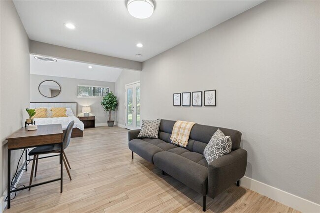 Building Photo - 1505 Westbury Trail