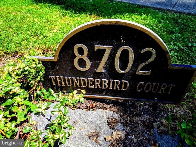 Building Photo - 8702 Thunderbird Ct