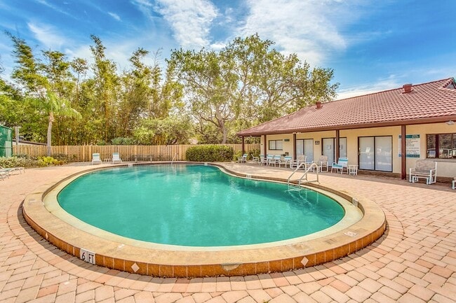 Building Photo - 8754 Honeysuckle Way