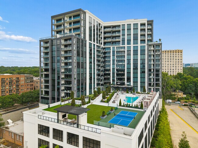 Building Photo - 2425 Peachtree Rd NE