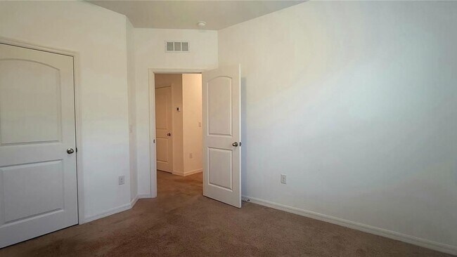 Building Photo - 5520 Angel Fish Ct
