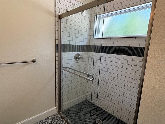 Building Photo - 301 NW 5 St