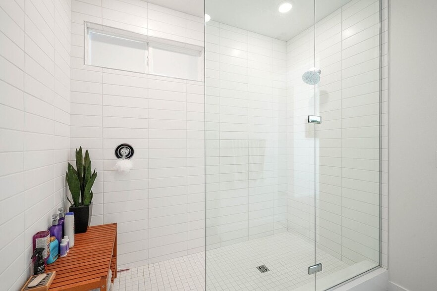 Building Photo - 27586 Manzanita Wy