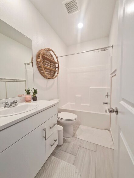 Building Photo - 30436 Adrift Ln