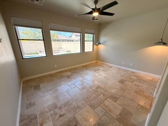 Building Photo - Gorgeous 4Bdm 2.5Ba Anthem Home with a Pool!